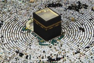 Muslims-praying-Mecca
